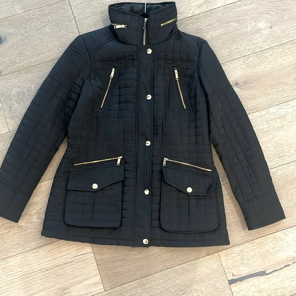 Michael Kors Women’s Size Medium Quilted Black Jacket with fold away hood